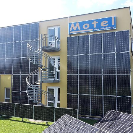 Motel Am Highway Althengstett Zewnętrze zdjęcie