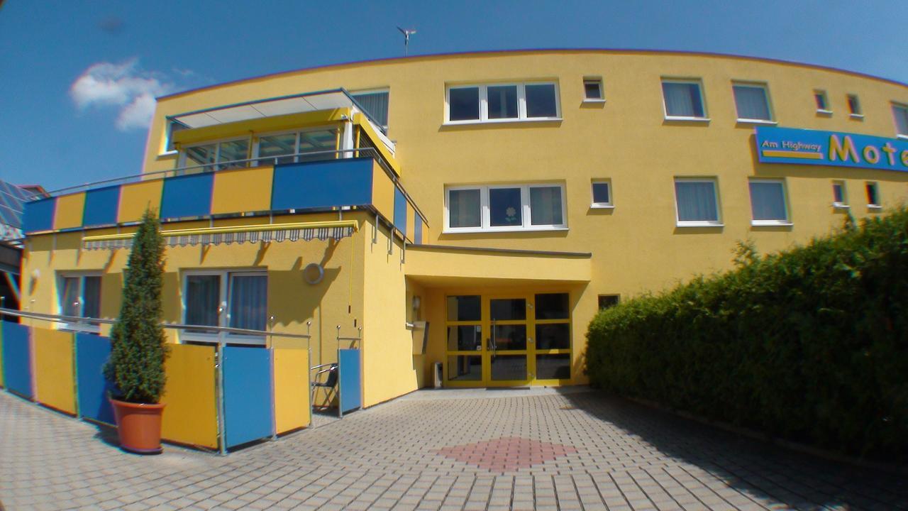 Motel Am Highway Althengstett Zewnętrze zdjęcie