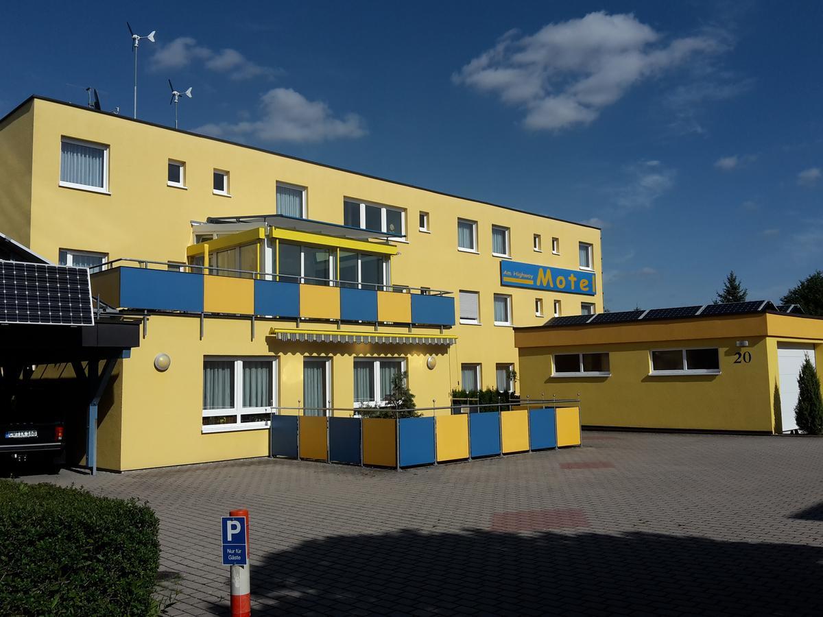 Motel Am Highway Althengstett Zewnętrze zdjęcie